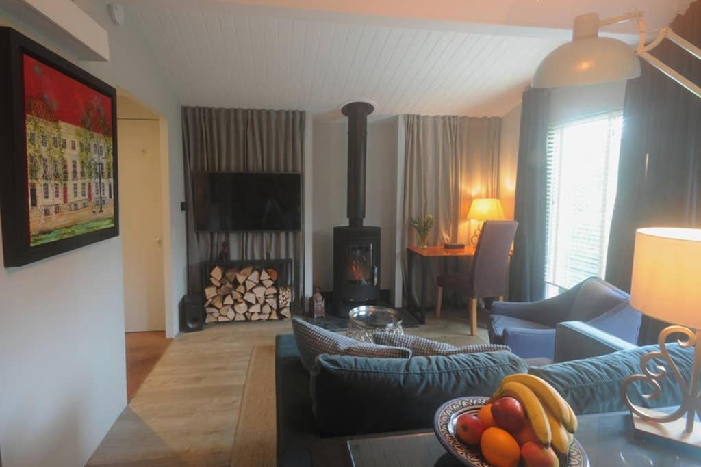 The Cabin Cheltenham Ngoại thất bức ảnh