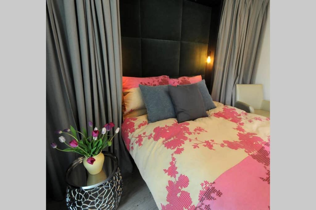 The Cabin Cheltenham Ngoại thất bức ảnh