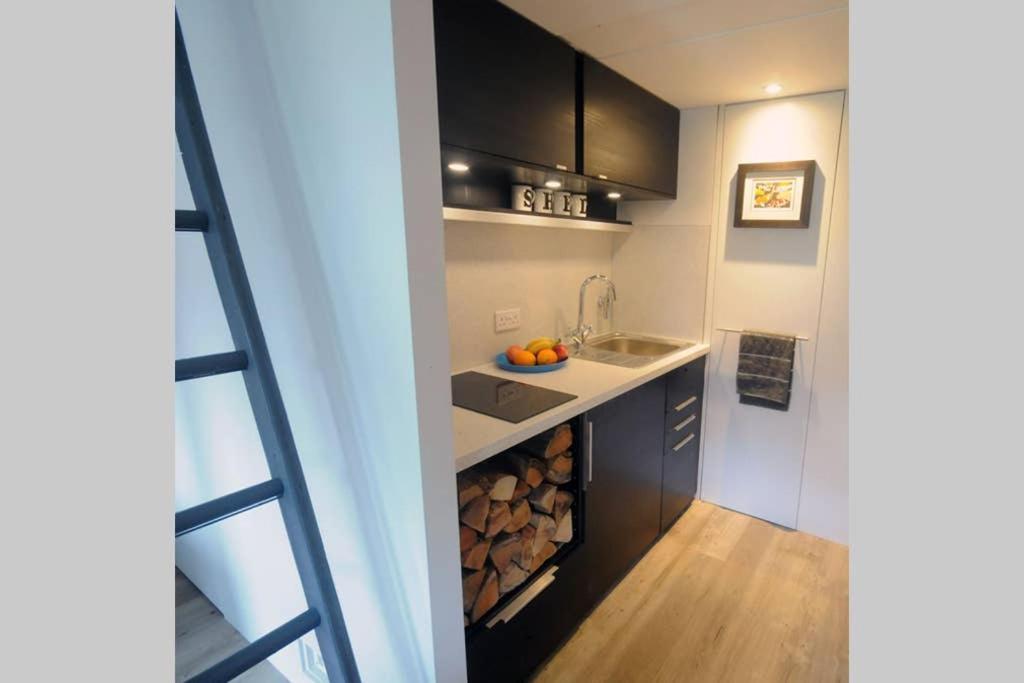 The Cabin Cheltenham Ngoại thất bức ảnh