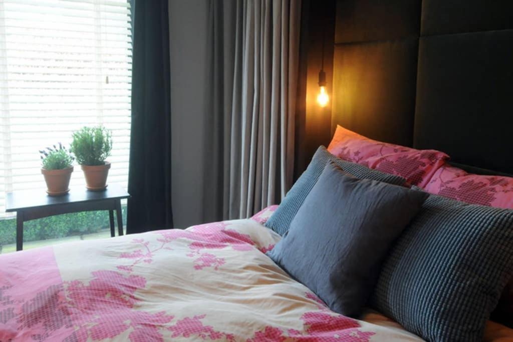 The Cabin Cheltenham Ngoại thất bức ảnh