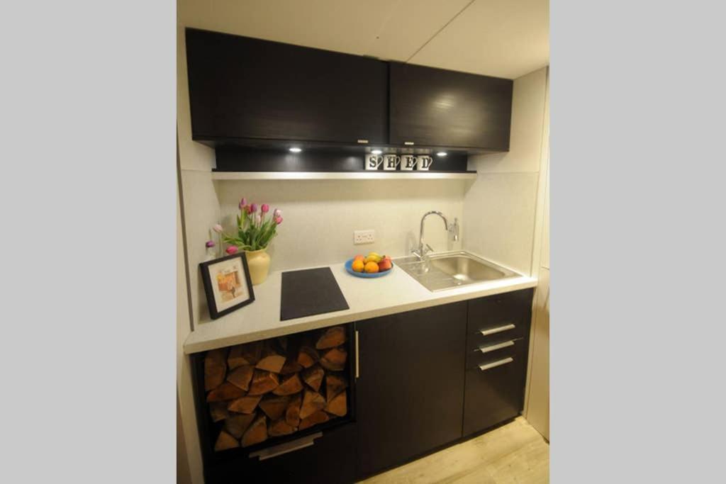 The Cabin Cheltenham Ngoại thất bức ảnh