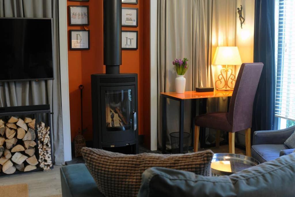 The Cabin Cheltenham Ngoại thất bức ảnh